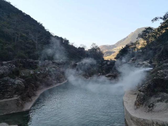 深入了解:之前牵过女生的手搂过她的肩有次唱歌我拽着她的手看着她半天我才松开,,回去后给我评论认识我真好。有,加入知识星球平台!