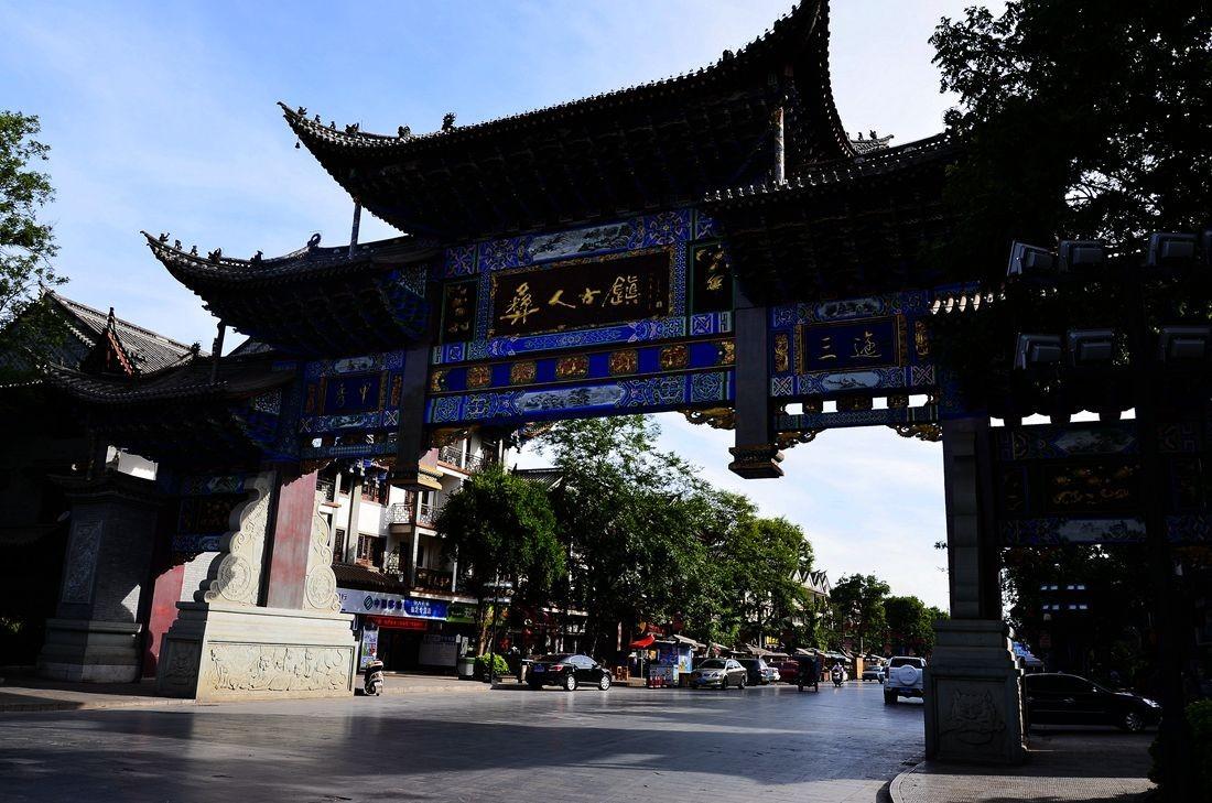 特朗普来势汹汹，欧盟如临大敌，美国优先卷土重来，不如趁早单干